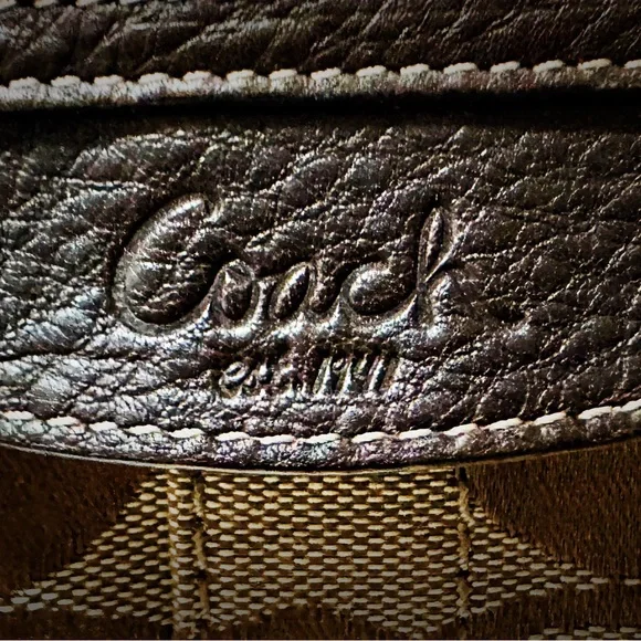 Vintage Y2K Coach tote bag Shoulder Bag Brown and Tan soft leather - Picture 8 of 17